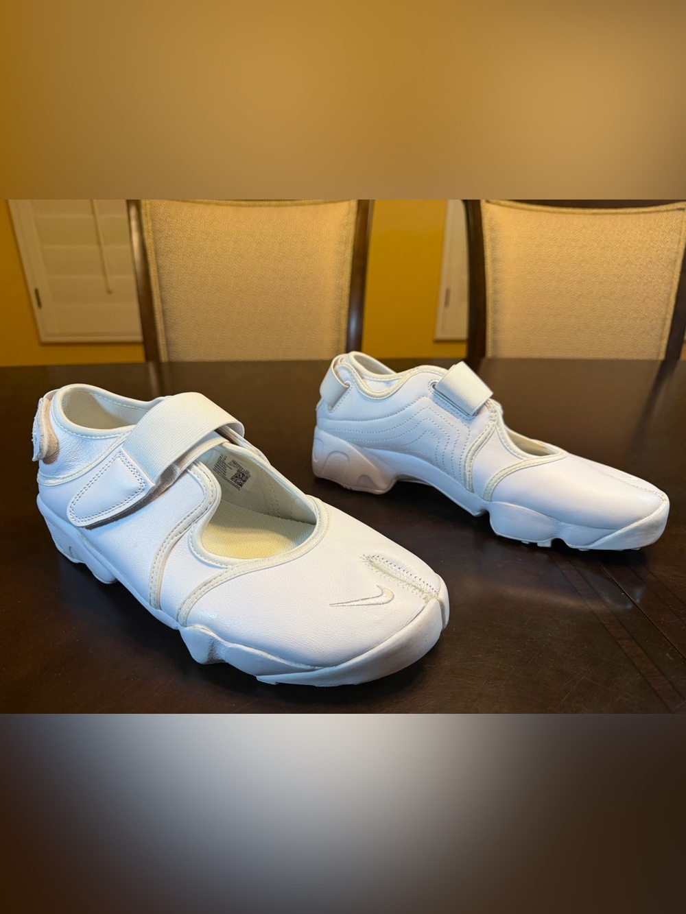 New Nike Air Rift Triple White Sandals Shoes Size US 11 W / 9.5 M